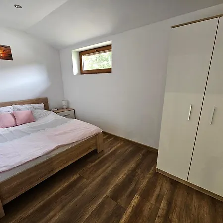 Nad Stawem Appartement Zarki Letnisko